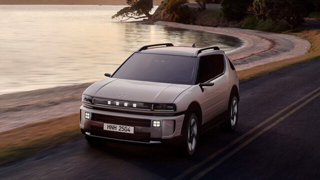 Hyundai NEXO na estrada.