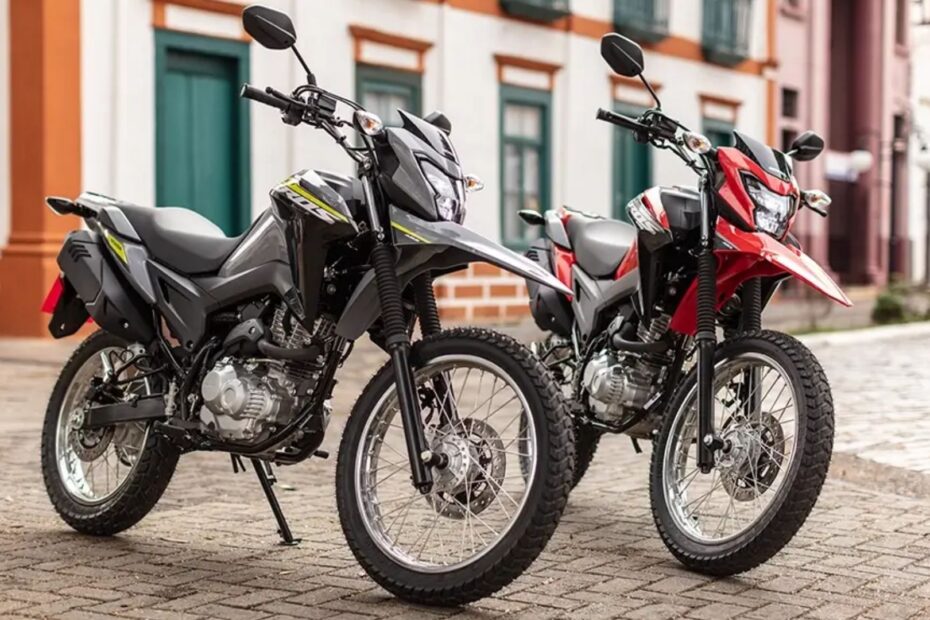 Duas Honda Bros 160.