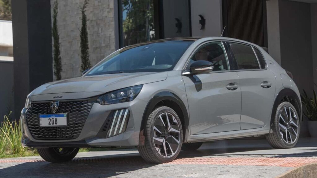 Peugeot 208.