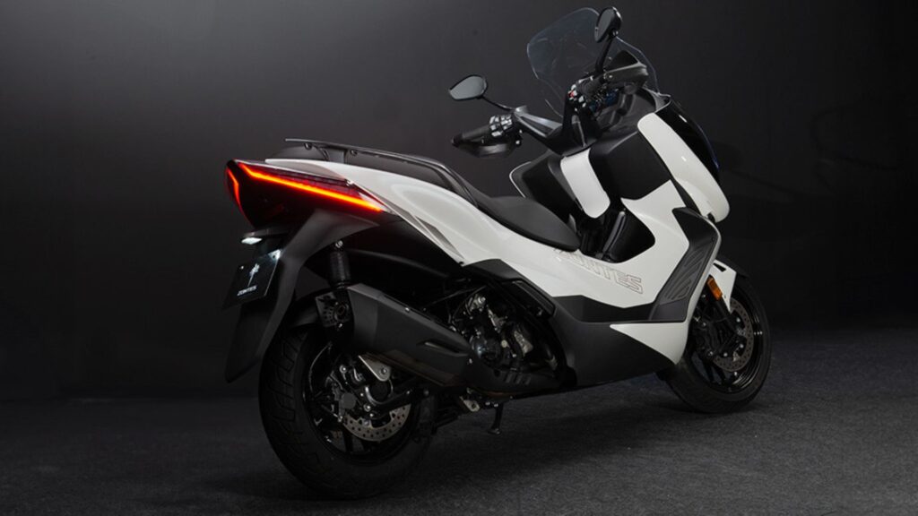 a melhor scooter do Brasil.