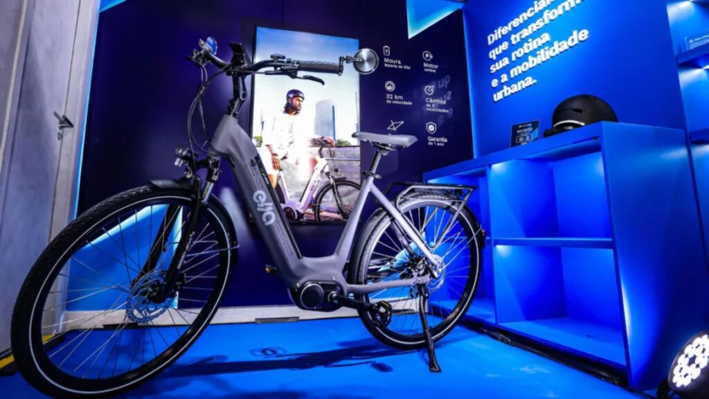 Bicicleta elétrica da Moura chamada Ella URB80.