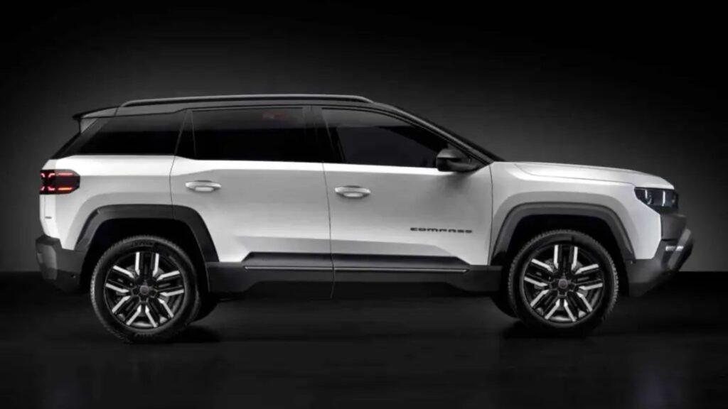 Lateral do Jeep Compass 2026 branco no fundo escuro.