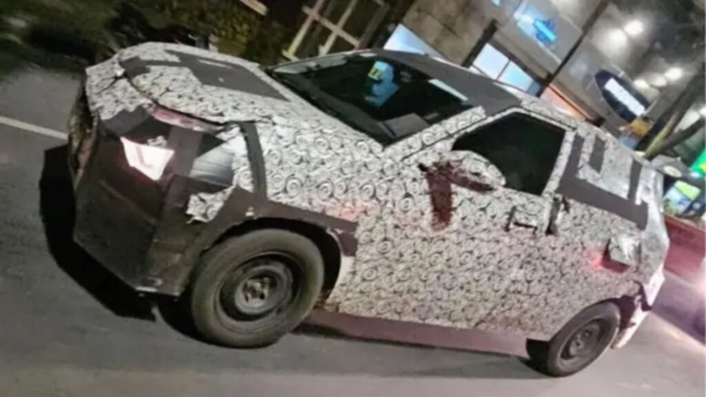 Novo Citroën camuflado nas ruas brasileiras.
