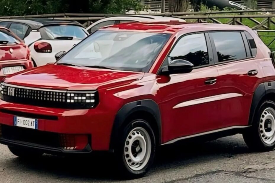 Fiat Grande Panda vermelho.