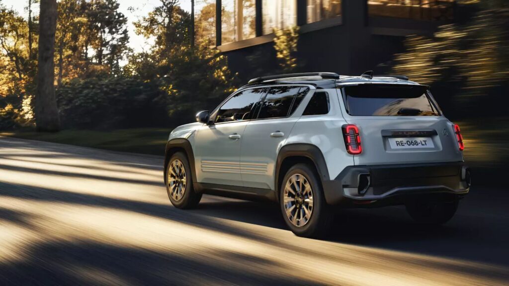 Traseira do Renault 4 E-Tech.