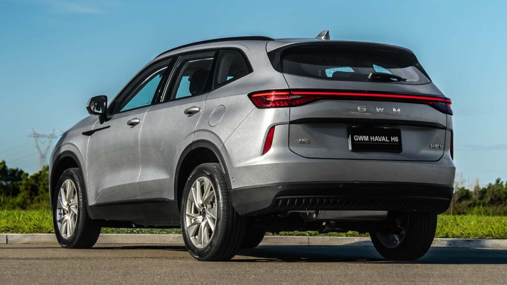 Traseira do Haval H6 One híbrido.