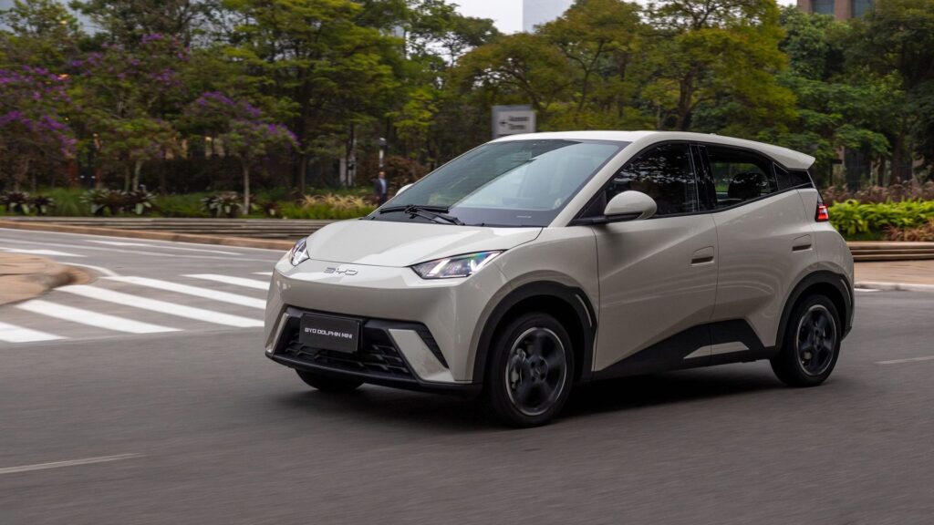BYD Dolphin Mini paga IPVA de carros elétricos.