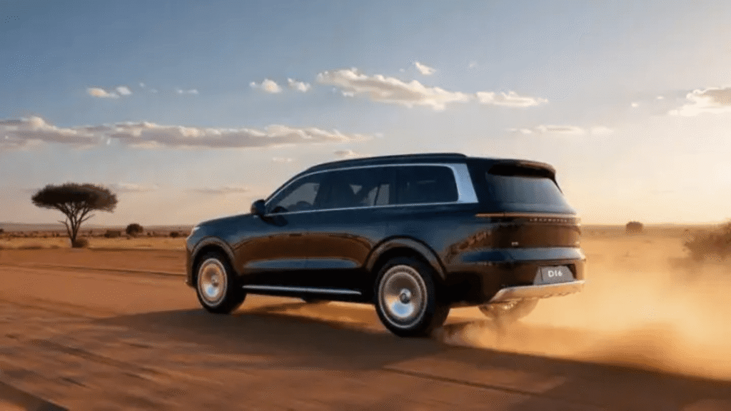 Leapmotor D19 2026 preto em movimento na areia.