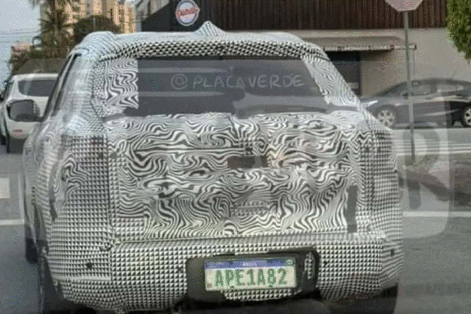 Traseira do Nissan Kait.